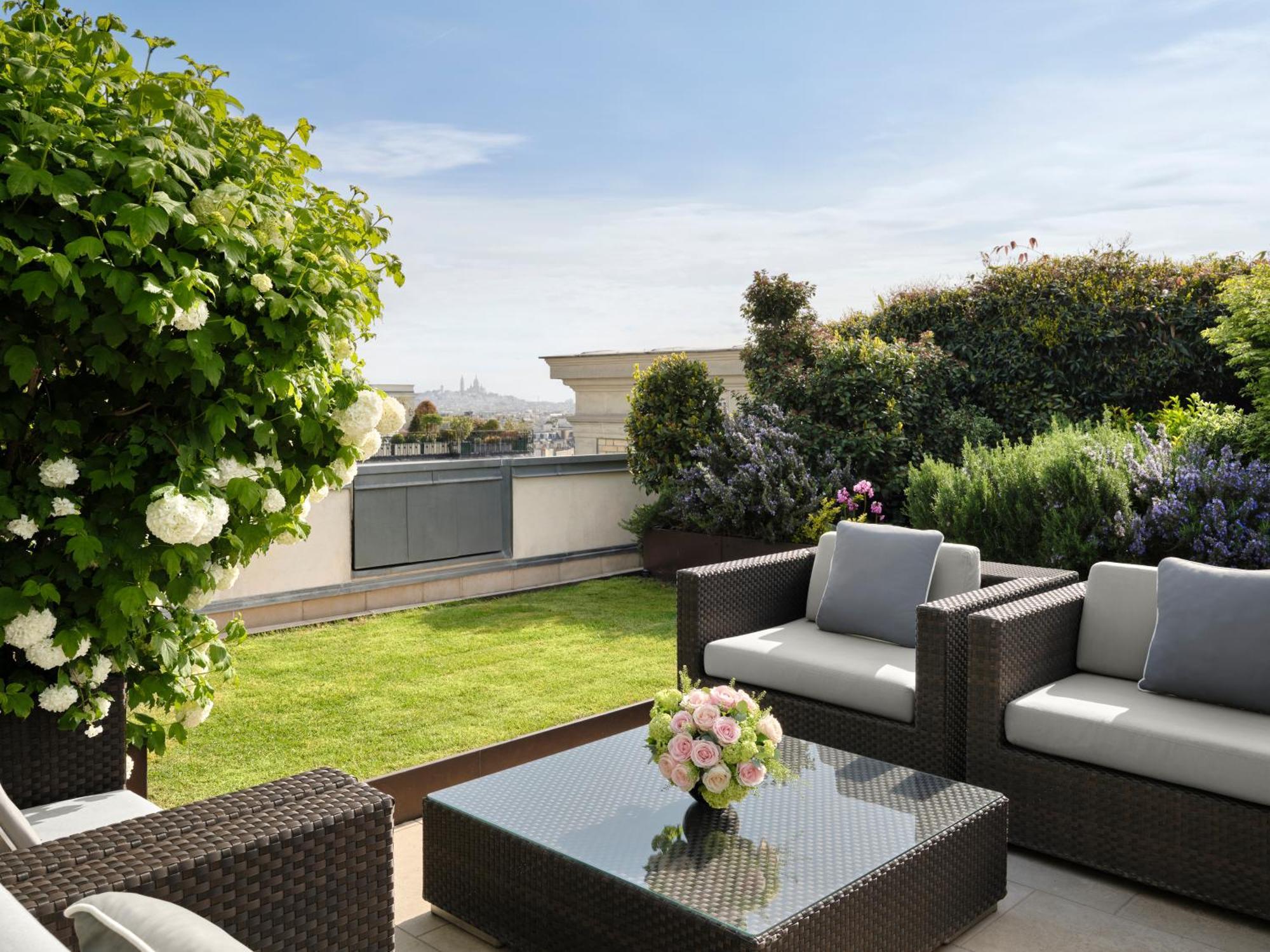 Rooftop Garden Suite