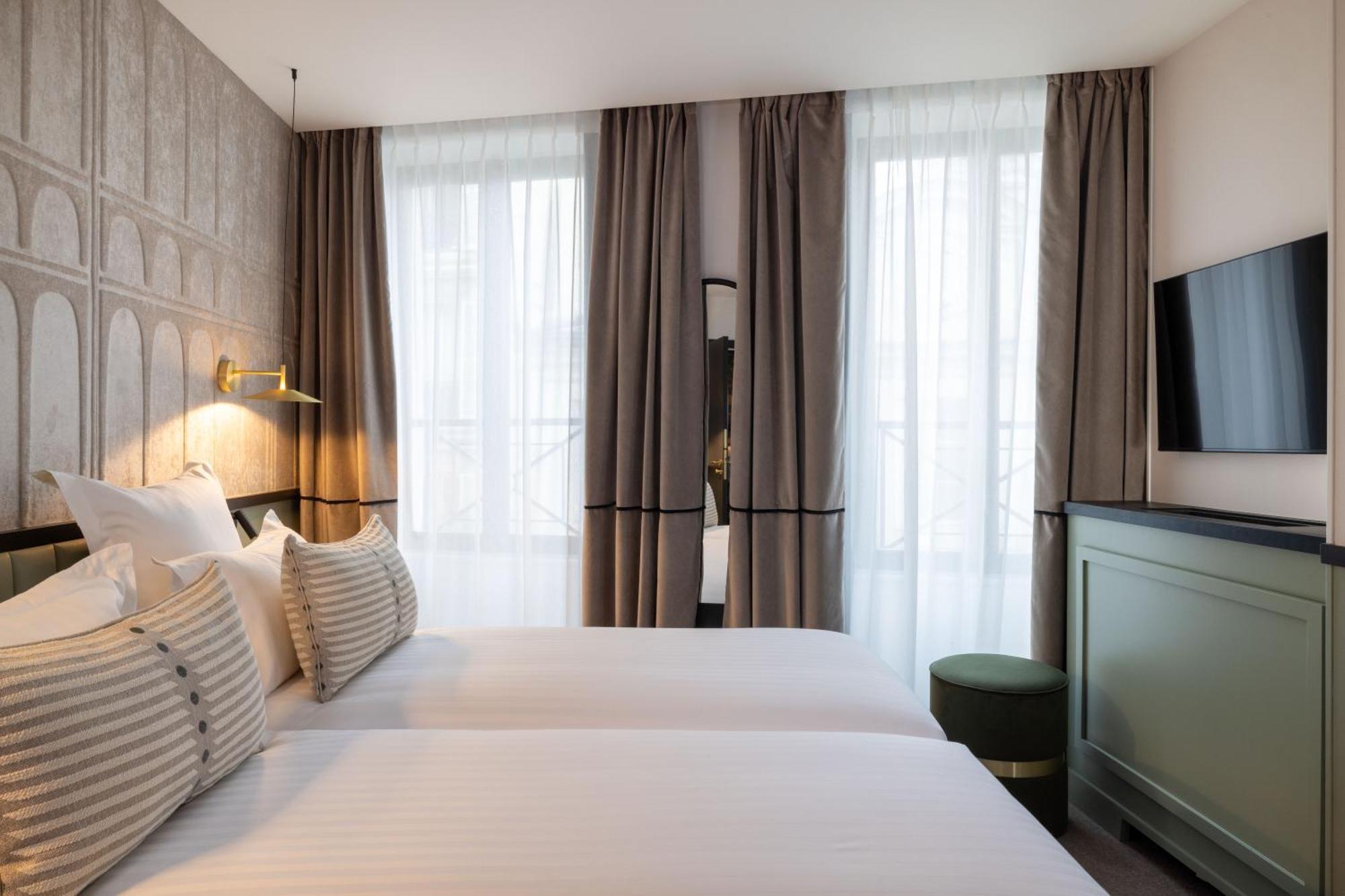 Twin Room