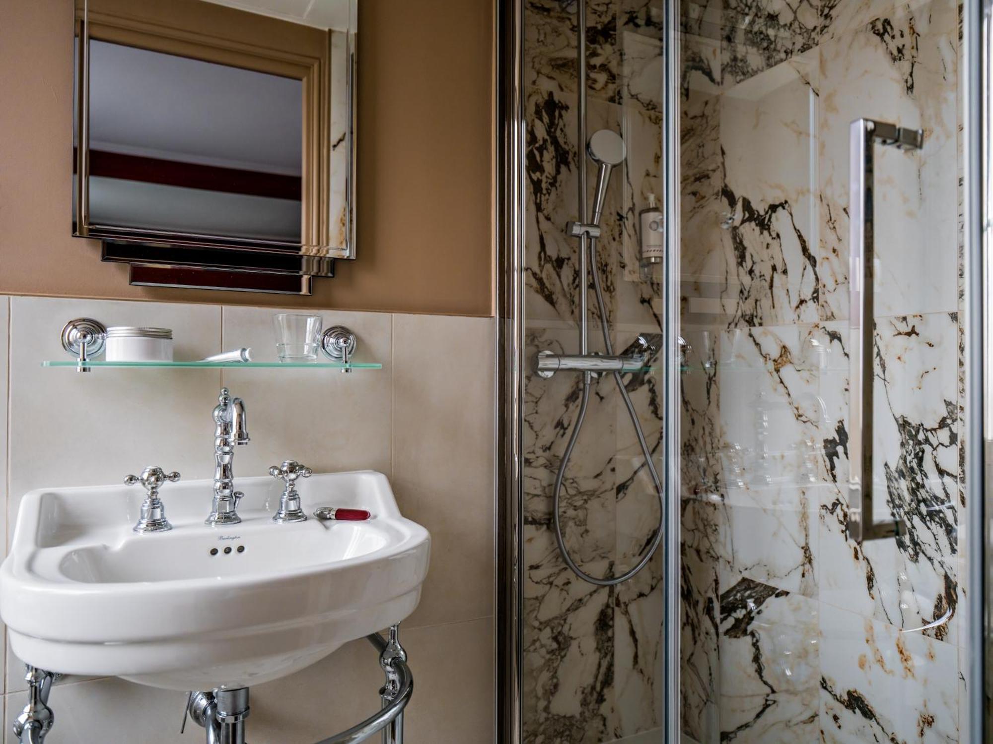 Chambre Triple Supérieure - Rénovée