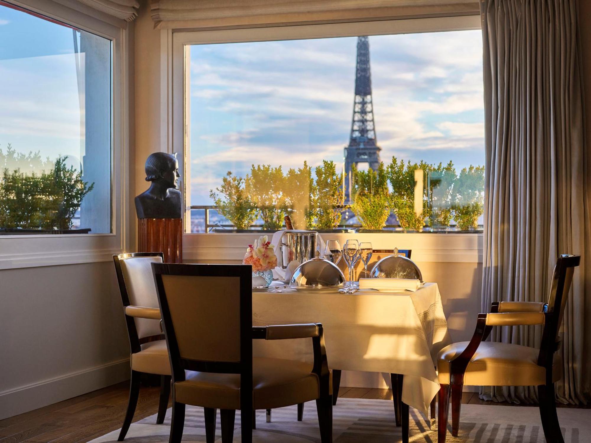 Suite Eiffel Signature