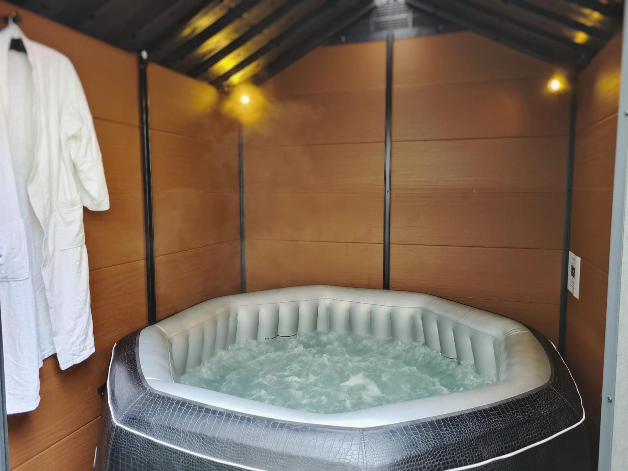 Loft Terrace Jacuzzi