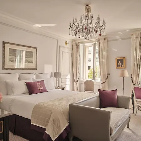 Hôtel Plaza Athénée - Dorchester Collection-2