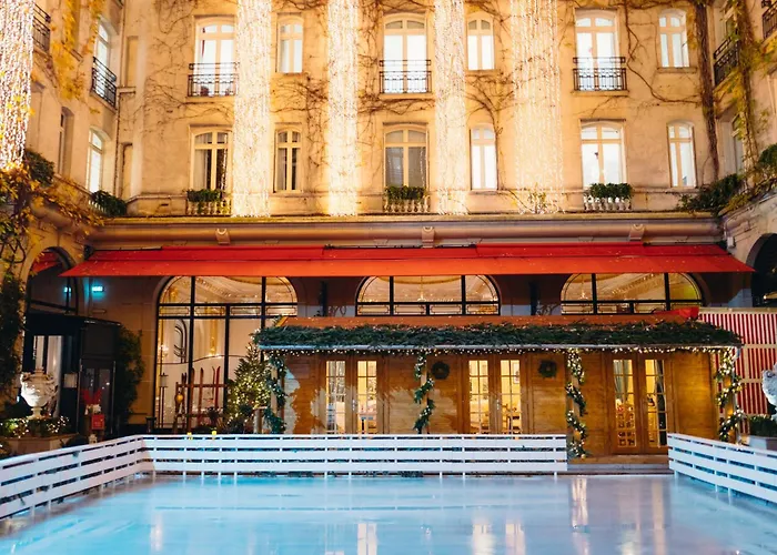 Hôtel Plaza Athénée - Dorchester Collection Paris