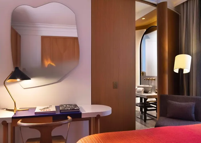 Hôtel Vernet Champs Elysées Paris